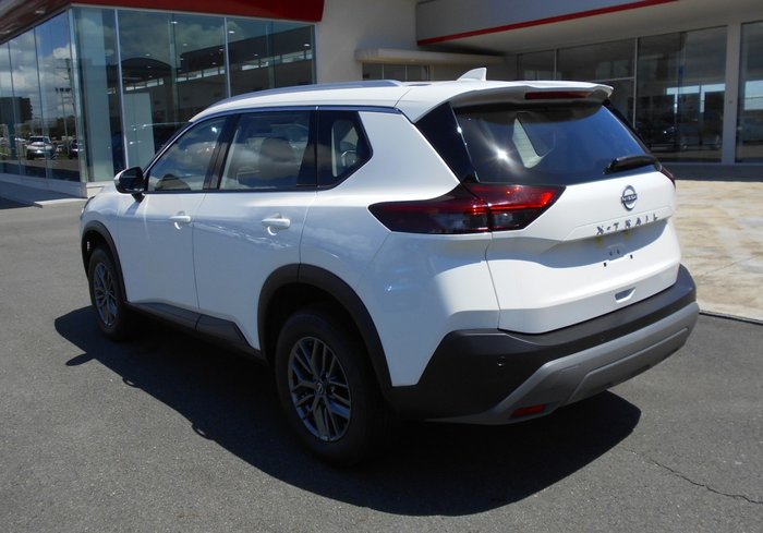 2025 Nissan X-TRAIL ST