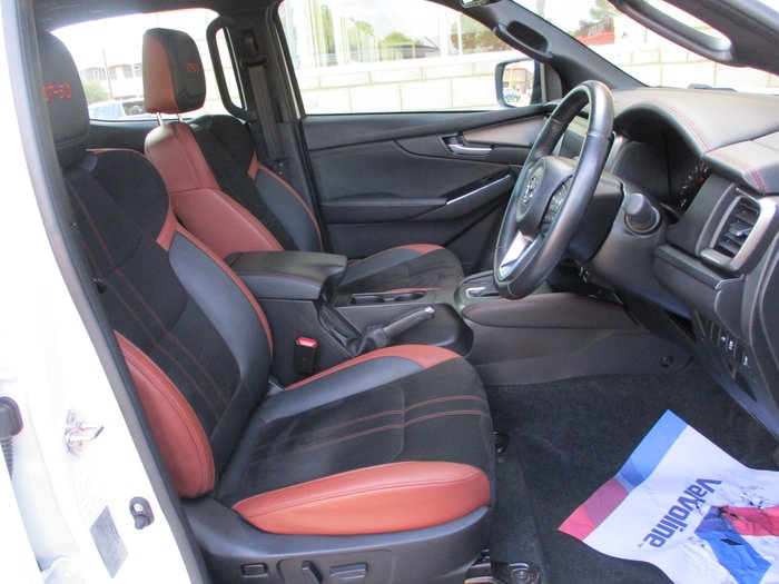 2025 Mazda BT-50 SP TF White