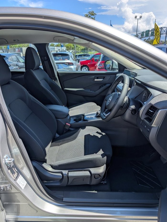 2025 Nissan QASHQAI ST-L