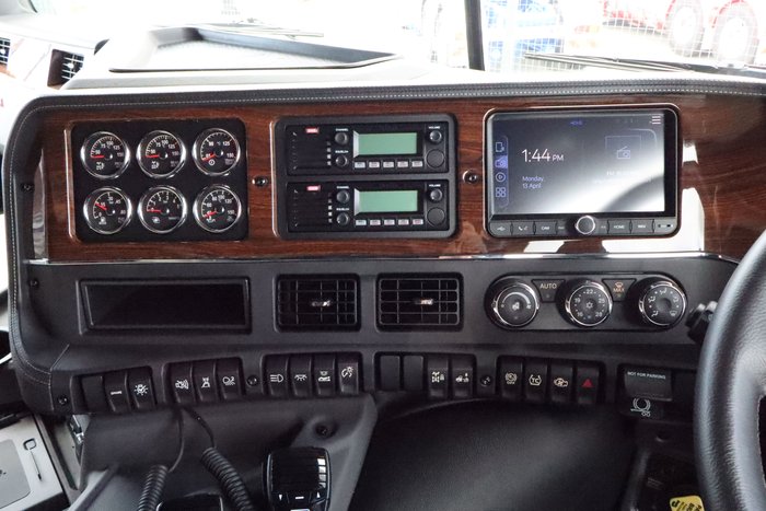 2024 KENWORTH K Series K220 K18 White