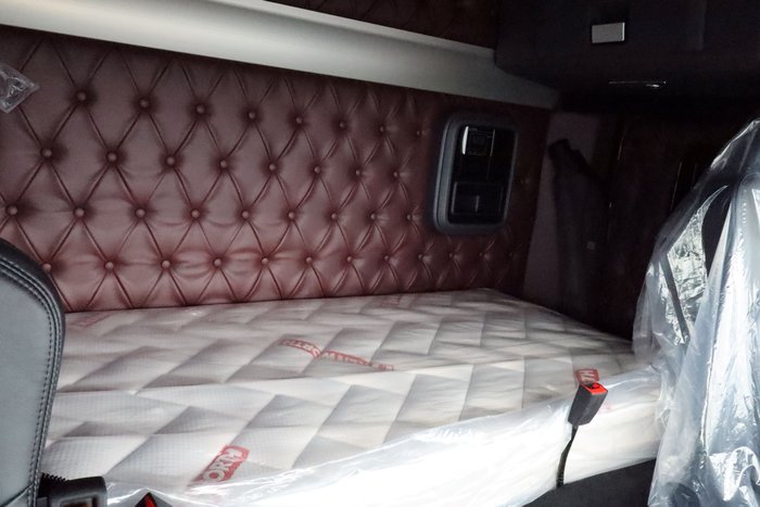 2024 KENWORTH K Series K220 K18 White