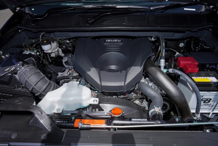 2025 Isuzu D-MAX X-RIDER