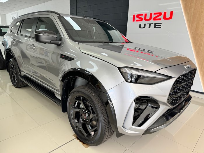 2026 ISUZU MU-X XT