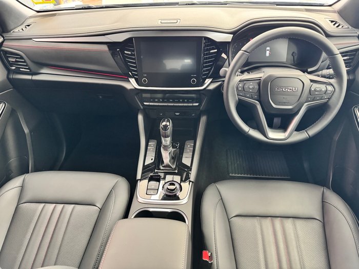 2026 ISUZU MU-X XT