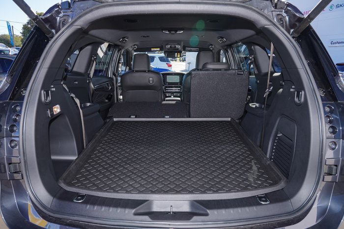 2025 Isuzu MU-X LS-T