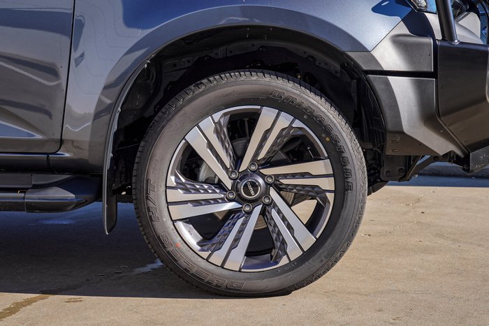 2025 Isuzu MU-X LS-T