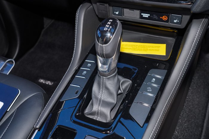 2025 Isuzu MU-X LS-T