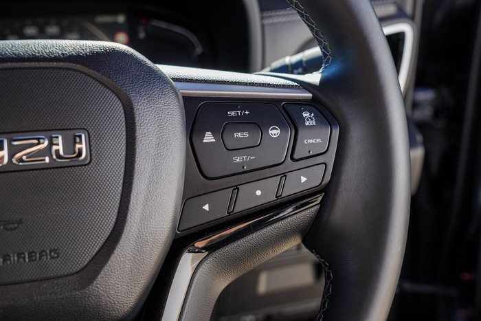 2025 Isuzu MU-X LS-T