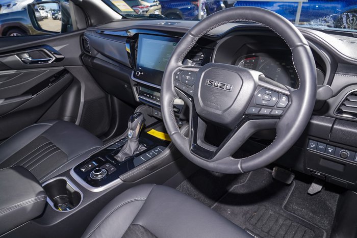 2025 Isuzu MU-X LS-T