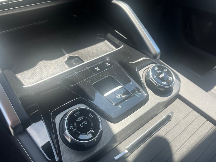 2025 LDV D90 Executive 