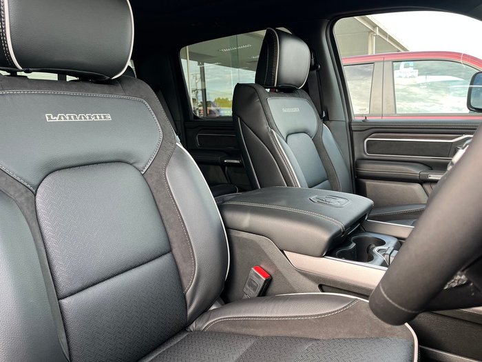 2025 RAM 1500 Laramie Sport