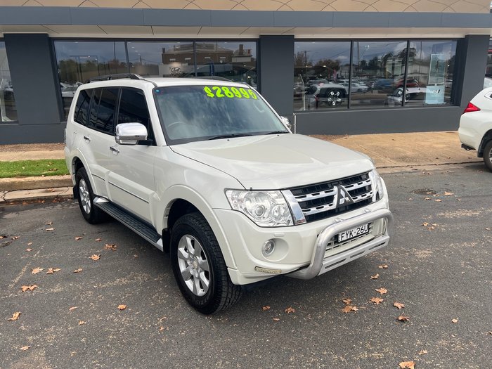 2012 MITSUBISHI PAJERO