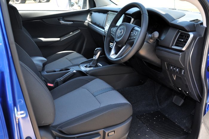 2025 Mazda BT-50 Mazda BT-50 H 6AUTO 3.0L DUAL CAB PICKUP XTR 4X4