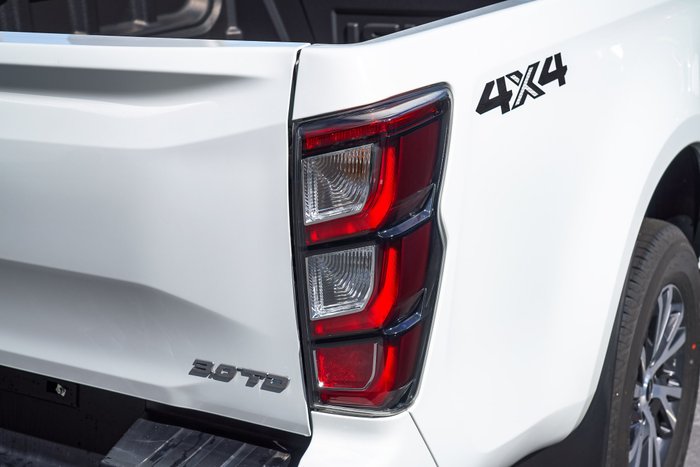 2024 Isuzu D-MAX LS-U