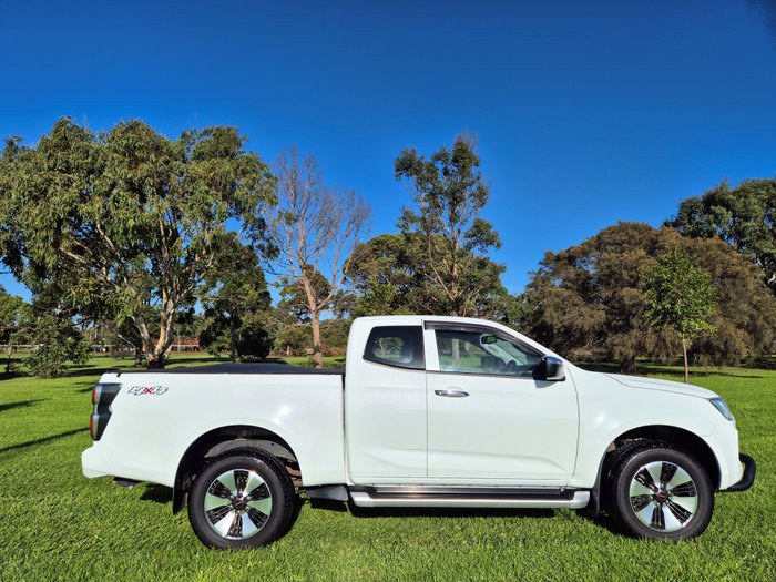 2022 Isuzu D-MAX LS-U