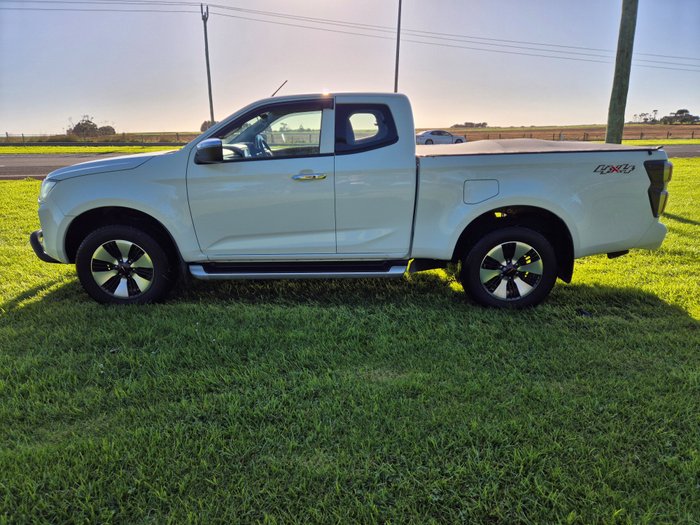 2022 Isuzu D-MAX LS-U