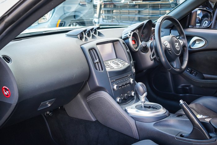 2018 NISSAN 370Z