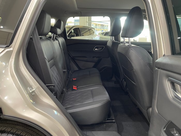 2025 NISSAN T33 TI-L