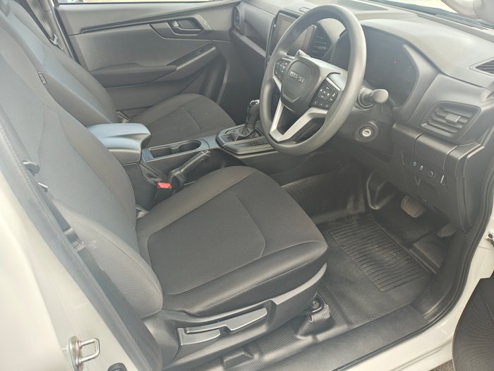 2025 ISUZU D-MAX SX (4x2) HIGH-RIDE