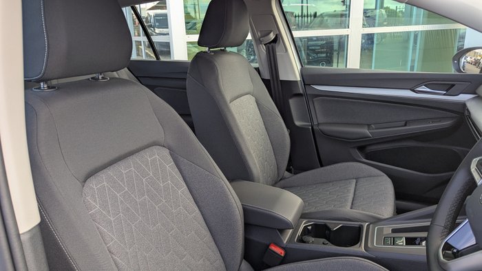 2025 VOLKSWAGEN Golf LIFE