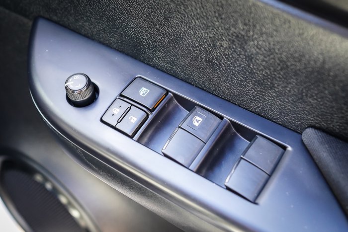 2023 Toyota HILUX SR