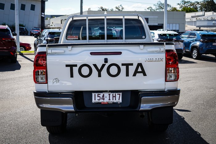 2023 Toyota HILUX SR