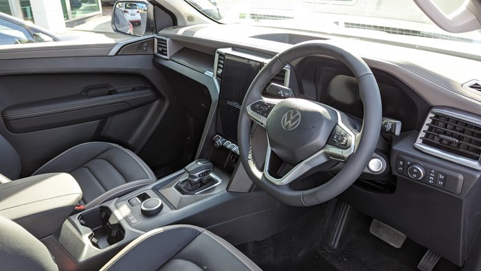 2025 VOLKSWAGEN AMAROK STYLE