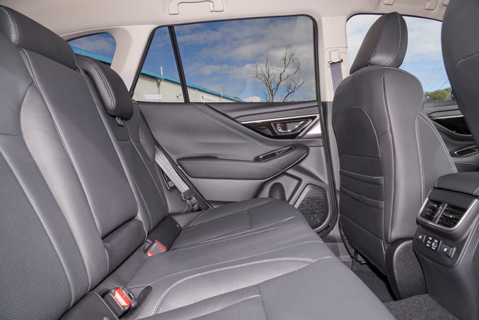 2025 Subaru Outback AWD Touring XT