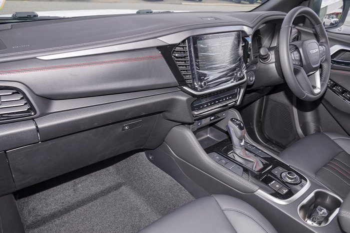 2026 Isuzu MU-X X-TERRAIN