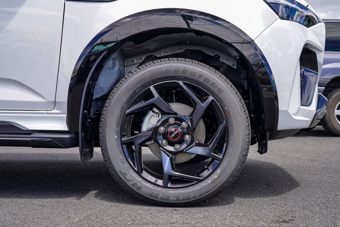 2026 Isuzu MU-X X-TERRAIN