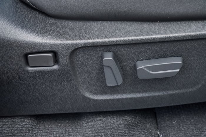 2026 Isuzu MU-X X-TERRAIN