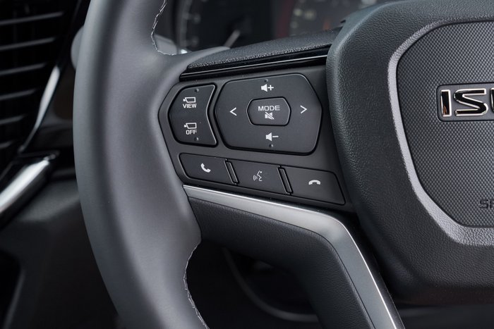 2026 Isuzu MU-X X-TERRAIN