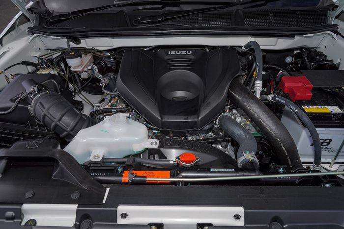 2026 Isuzu MU-X X-TERRAIN