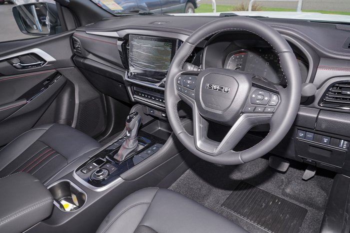 2026 Isuzu MU-X X-TERRAIN