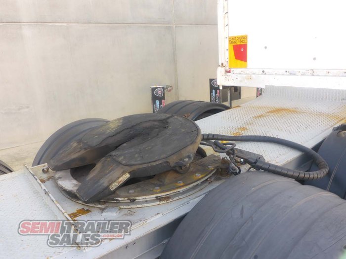 2001 Maxitrans 12 Pallet Curtainsider A Trailer