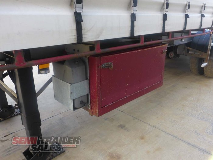 2001 Maxitrans 12 Pallet Curtainsider A Trailer
