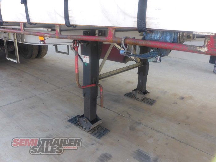 2001 Maxitrans 12 Pallet Curtainsider A Trailer