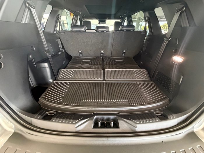 2025 Ford Everest Platinum