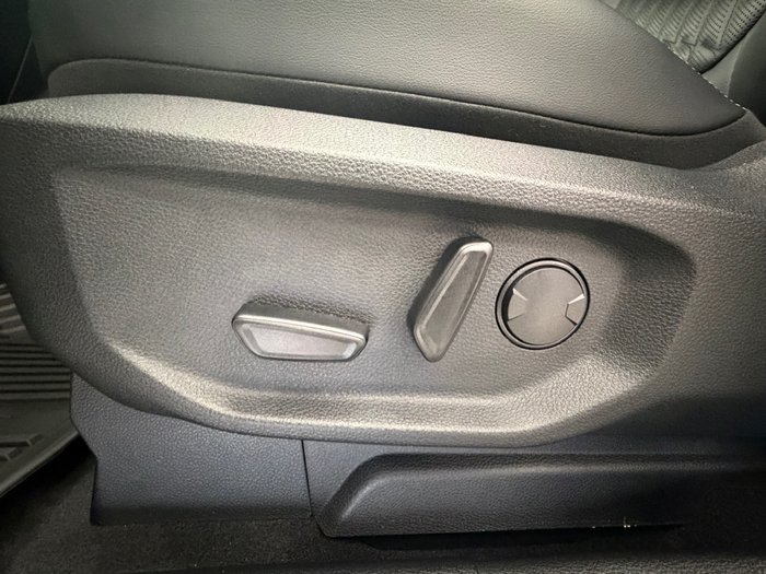 2025 Ford Everest Platinum