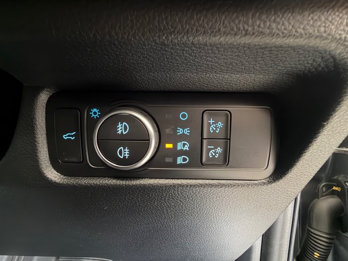 2025 Ford Everest Platinum