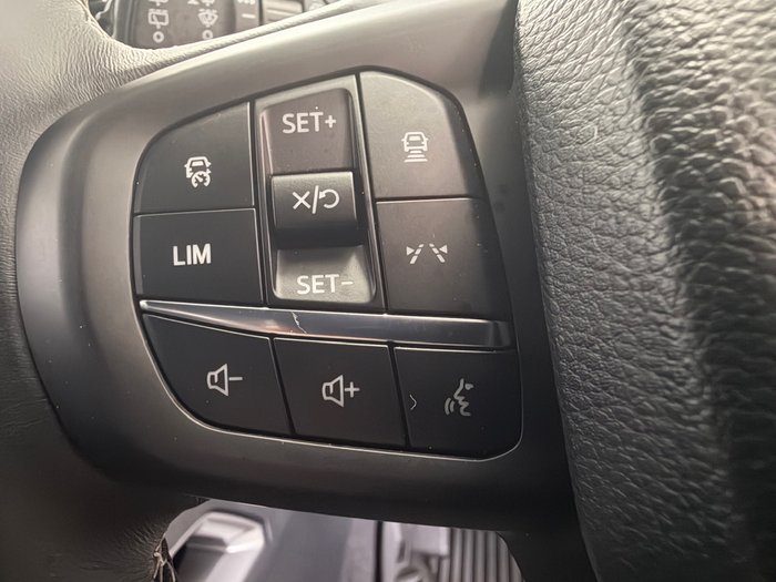 2025 Ford Everest Platinum