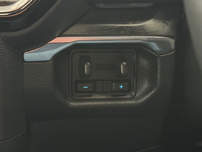 2025 Ford Everest Platinum