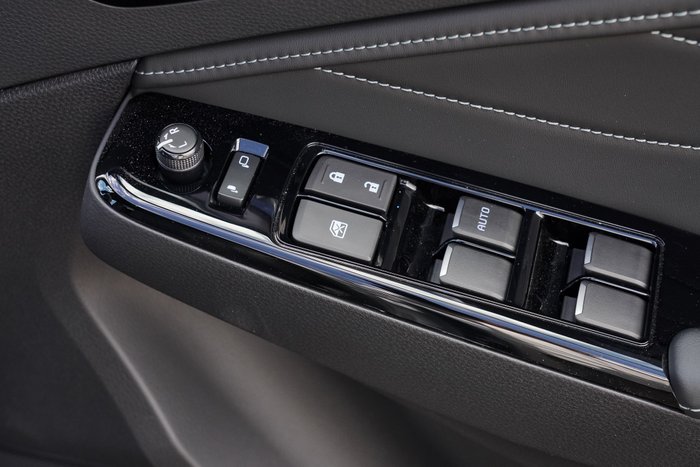 2025 Isuzu MU-X LS-T