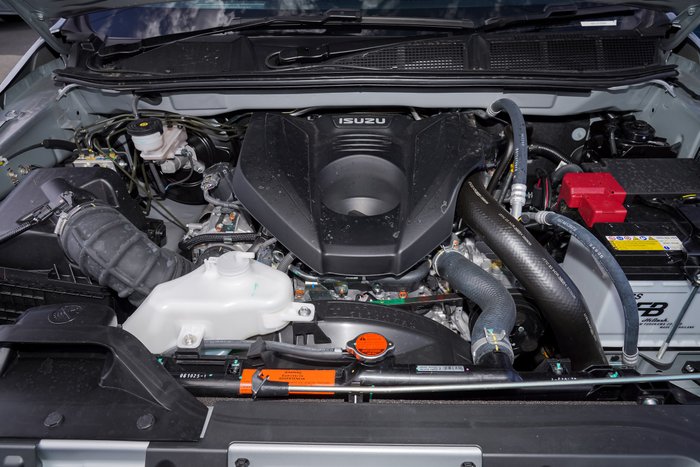 2025 Isuzu MU-X LS-T