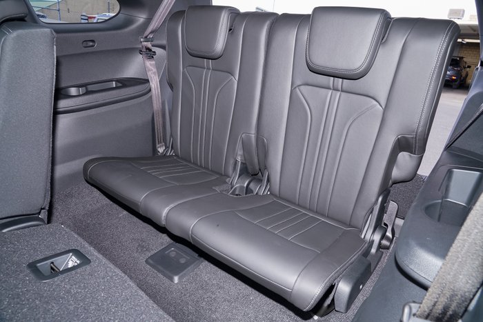 2025 Isuzu MU-X LS-T