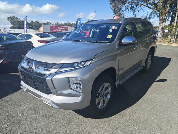 2024 MITSUBISHI Pajero Sport GLX
