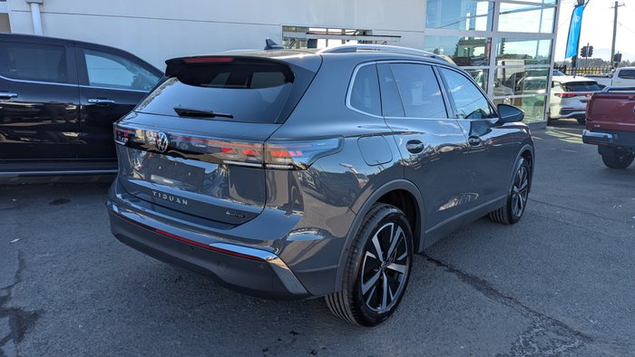 2026 VOLKSWAGEN Tiguan ELEGANCE