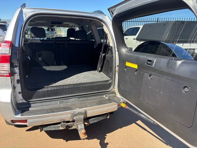 2013 Toyota Prado PRADO T/D WGN A/T Kakadu 4277700 001 Silver Pearl