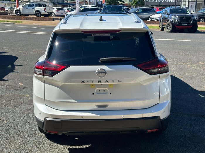 2025 NISSAN XTRAIL TI