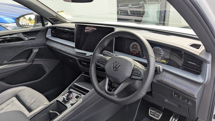 2025 VOLKSWAGEN TAYRON R-LINE